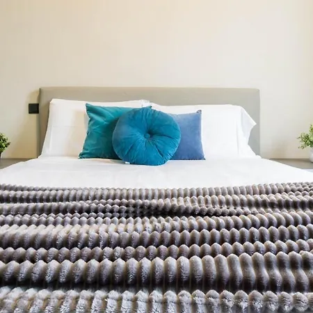 Joivy Elegant 1-br Flat Next To Centrale
