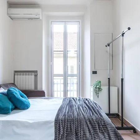 Joivy Elegant 1-br Flat Next To Centrale Milán