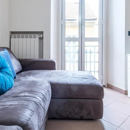 Joivy Elegant 1-br Flat Next To Centrale Daire
