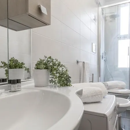 Joivy Elegant 1-br Flat Next To Centrale Daire *